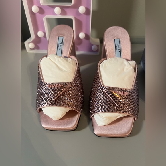 Prada
Crystal-Embellished Satin Mules - Picture 6 of 11